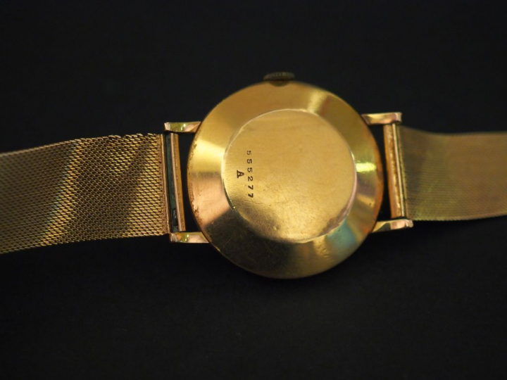 	JAEGER LECOULTRE. Montre bracelet d’homme en or jaune. Bracelet soupl