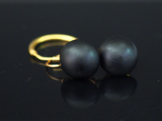 Vente aux enchères Ensemble comprenant :  - une paire de boucles d’oreilles en or jaune e
