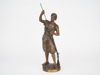 Vente aux enchères DEBUT. "Guerrier d'Afrique du Nord". Sculpture en bronze polychrome. S