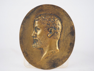 Vente aux enchères Jean ROMAGIEWICZ. "Homme de profil". Médaillon en bronze signé et daté