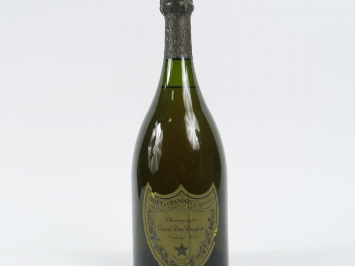 1 BOUTEILLE CHAMPAGNE DOM PERIGNON - 1973 - 3 CM SOUS LA COIFFE