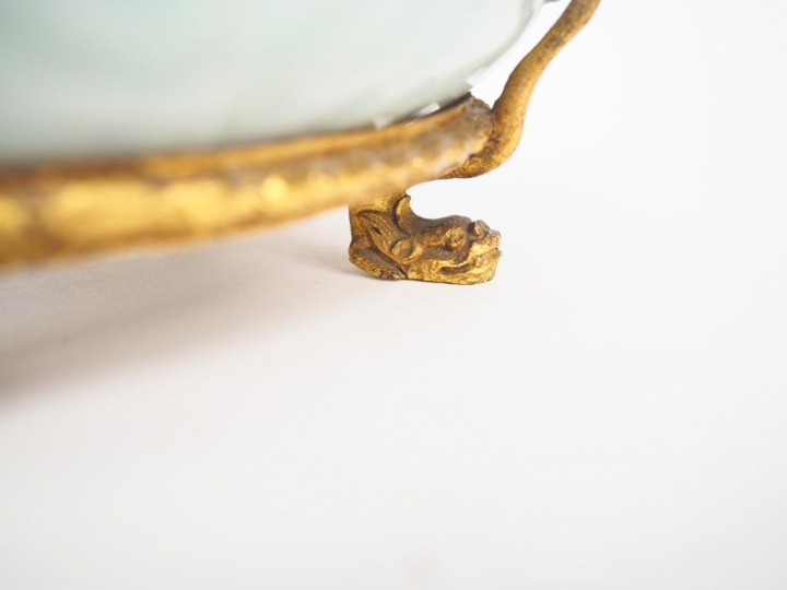 Vide-poche XIXème en porcelaine polychrome d'Imari en forme de coquill