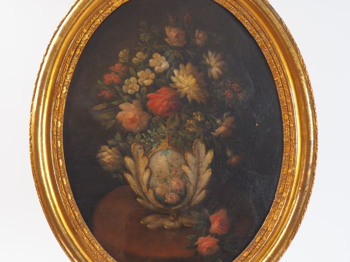 Ecole française "Bouquet de fleurs". Paire d'huiles sur toile. Dim : 8