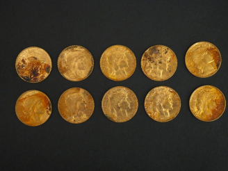 Vente aux enchères Dix pièces de 20 francs or, 1907. FRAIS ACHETEURS 5% TTC