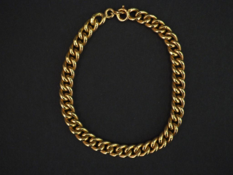 Vente aux enchères Bracelet articulé en or jaune, maille gourmette. Long. 18 cm Poids. 5,