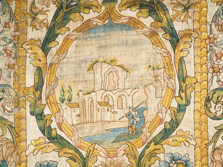 Très beau et grand panneau de broderie, XVIIème siècle, Italie ( ?).  
