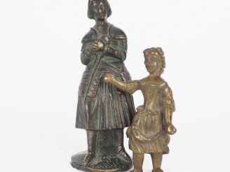 Vente aux enchères Sujet XIXème en bronze "Jeanne d'Arc". On y joint un petit sujet en br