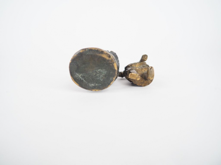 Sujet XIXème en bronze "Jeanne d'Arc". On y joint un petit sujet en br