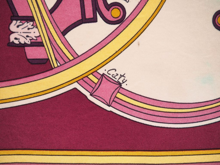 HERMES. "Washington's carriage" Foulard en soie dans sa boite, signé. 