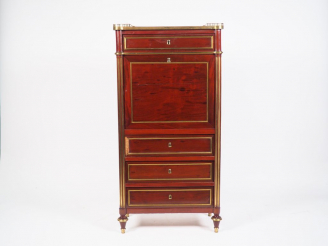 Vente aux enchères Petit secrétaire Napoléon III de style Louis XVI en acajou et placage 