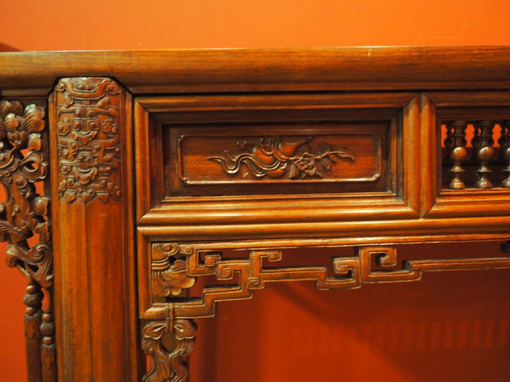 Vietnam, période Minh Mang  (1820-1840) Table d’offrande aux bords ret