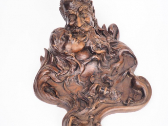 Vente aux enchères Ecole française 1900. "Satyre et bacchante".  Sculpture en noyer sculp