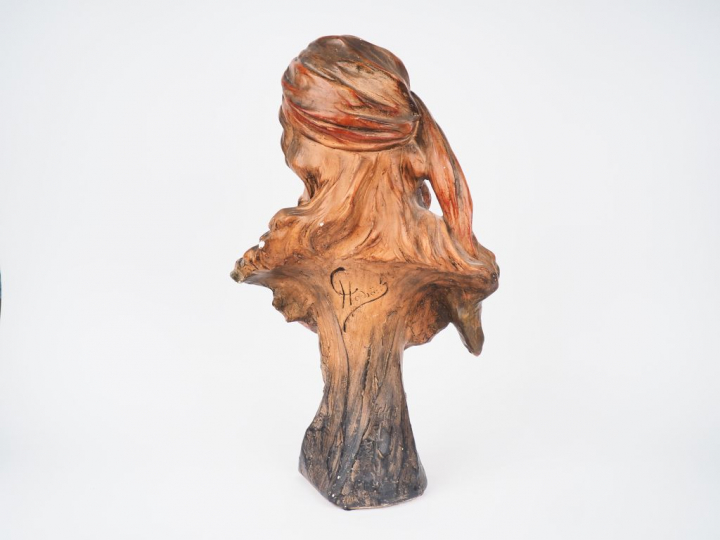 C. HOCHËCK. "Connais tu le pays". Sculpture en stuc polychrome. Signée