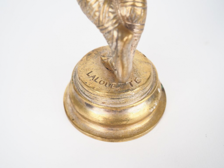 LALOUETTE. "Jeune musicien". Sujet en bronze. Signé. H. 24 cm.