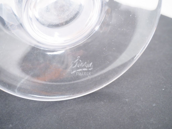 SEVRES. Partie de service de verres en cristal à décor gravé de rincea