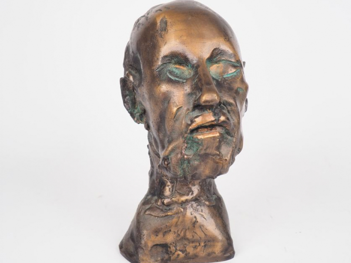 Jean ROULLAND. "Hippocrate". Sculpture en bronze à patine médaille. Si