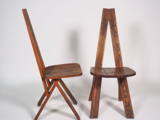 Vente aux enchères Pierre CHAPO. Paire de chaises S45 "Chlacc" en orme massif. Dim. 106 x