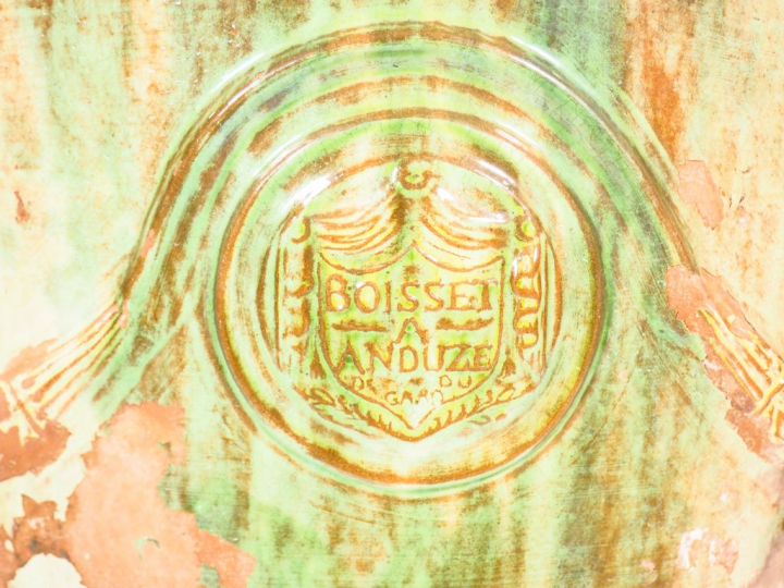 BOISSET à Anduze. Grand vase en terre vernissée à décor mêlé vert, bru
