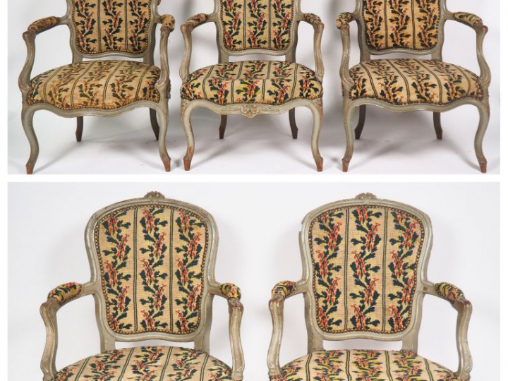 Mobilier de salon XVIIIème comprenant : - une paire de fauteuils cabri