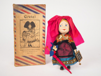 Vente aux enchères Poupée GRETEL HANSI Edition JP Gallais 1918, 20 cm, dans sa boite d'or