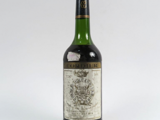 Vente aux enchères 1 BOUTEILLE CHATEAU GRUAUD LAROSE GCC ST JULIEN - 1975 - 5,5 CM/ET