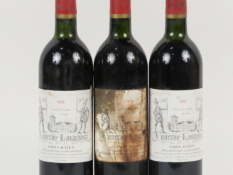 Vente aux enchères 3 BOUTEILLES CHÂTEAU LAGRANGE GCC ST JULIEN - 1979 -  2 LB/1 HEP/1 ET