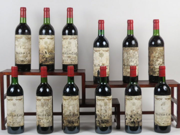 12 BOUTEILLES MOUTON CADET BORDEAUX SUPERIEUR - 1983 - 10 BG/2 LB/EA