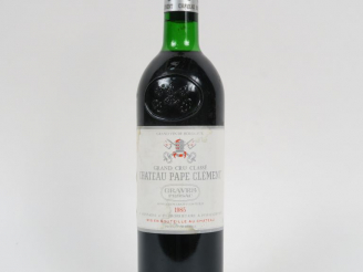 Vente aux enchères 1 BOUTEILLE CHÂTEAU PAPE CLEMENT GCC GRAVES - 1985 - BG