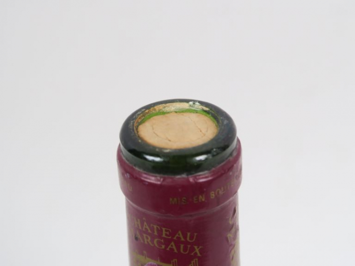 1 BOUTEILLE CHÂTEAU MARGAUX 1er GCC MARGAUX - 1988 - BG/CAPS DÉCOUPÉE