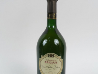 Vente aux enchères 1 BOUTEILLE CHAMPAGNE BRICOURT 'CUVÉE ARTHUR BRICOURT' - 1985 - COFFRE