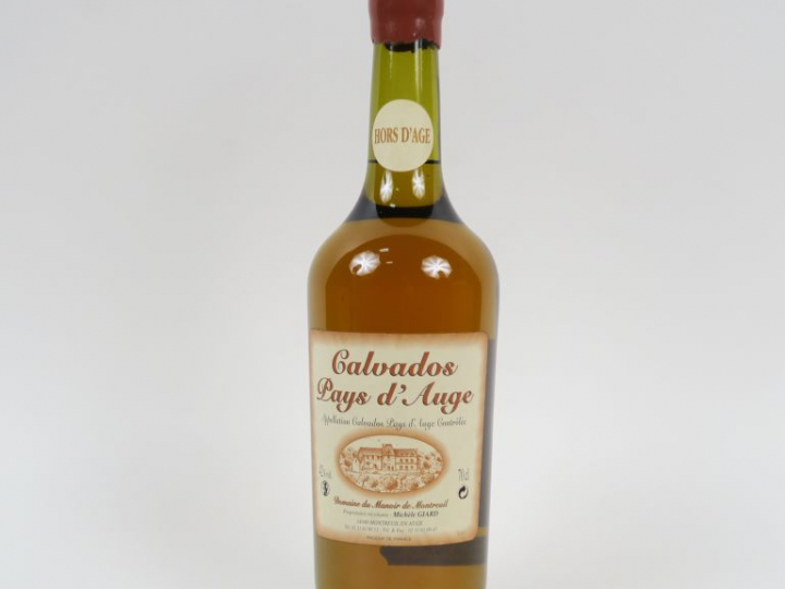 1 BOUTEILLE CALVADOS DU PAYS D'AUGE 'HORS D'AGE' 42 °MICHÈLE GIARD