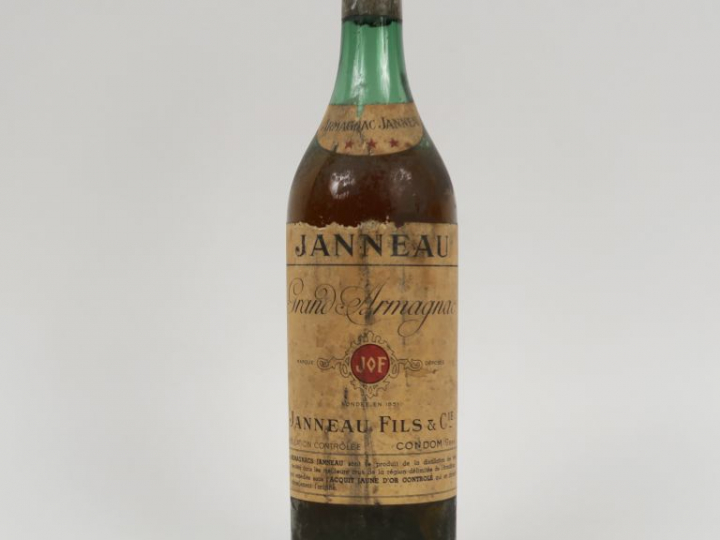 1 VIEILLE BOUTEILLE GRAND ARMAGNAC JANNEAU - CAPSULE ÉTAIN