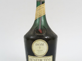 Vente aux enchères 1 VIEILLE BOUTEILLE BENEDICTINE D.O.M 43°
