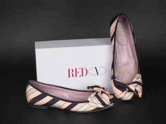 Vente aux enchères RED VALENTINO Paire de ballerines rose et ivoire en toile, bout carré,