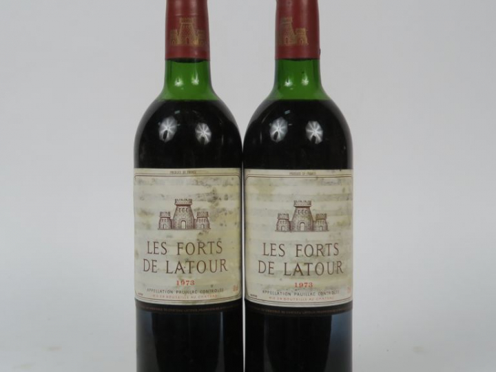 2 BOUTEILLES LES FORTS DE LATOUR PAUILLAC - 1973 HEP/ET