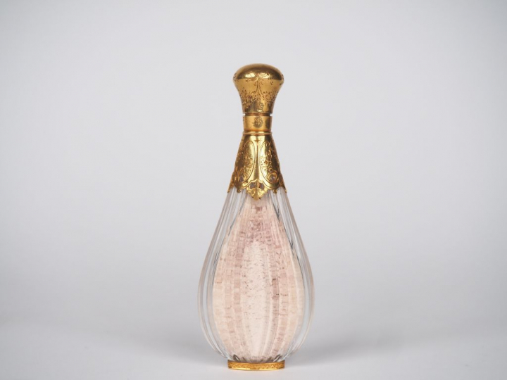 Flacon à sels Napoléon III en cristal,  or ou pomponne.