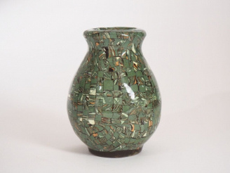 Vente aux enchères GERBINO.  Petit vase ovoide en céramique polychrome de Vallauris H. 13