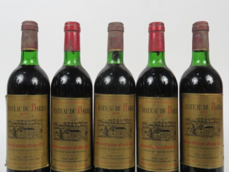 Vente aux enchères 5 BOUTEILLES CHÂTEAU DU BARRY SAINT EMILION GC - 1975 - 3 BG/2 LB