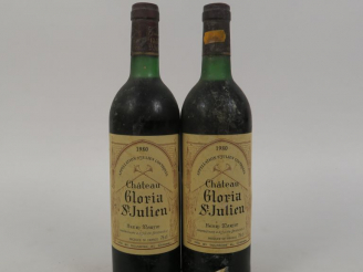 Vente aux enchères 2 BOUTEILLES CHÂTEAU GLORIA SAINT JULIEN - 1980 - 2 BG/BS
