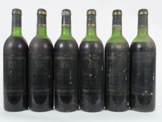 Vente aux enchères 6 BOUTEILLES CHÂTEAU TROTTE VIEILLE 1er GCC SAINT EMILION - 1980 - 1 L