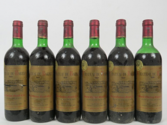 Vente aux enchères 6 BOUTEILLES CHÂTEAU DU BARRY SAINT EMILION GC 1981 - 5 LB/1 BEP/1 ETA