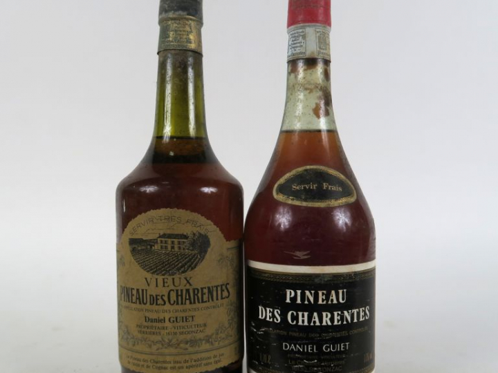 2 BOUTEILLES : 1 VIEUX PINEAU DES CHARENTES DANIEL GUIET - 1 PINEAU DE