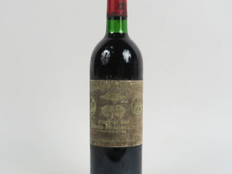 Vente aux enchères 1 BOUTEILLE CHÂTEAU CHEVAL BLANC 1er GCC ST EMILION - 1974 - BG/EF