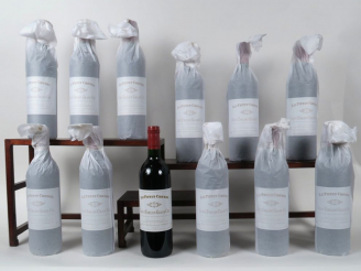 Vente aux enchères 12 BOUTEILLES LE PETIT CHEVAL GC SAINT EMILION - 1999 - CBO
