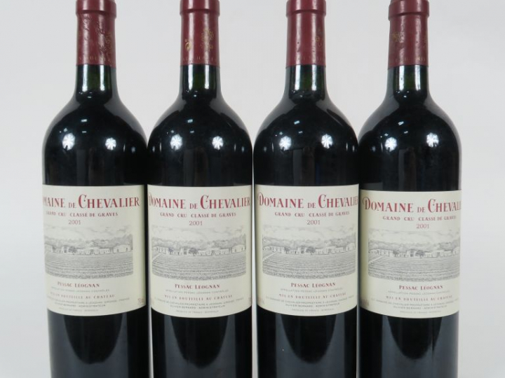 4 BOUTEILLES DOMAINE DE CHEVALIER GCC GRAVES - 2001