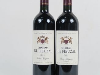 Vente aux enchères 2 BOUTEILLES CHÂTEAU DE FIEUZAL GCC GRAVES - 2011
