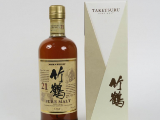 Vente aux enchères 1 BOUTEILLE NIKKA WHISKY TAKETSURU 21 ANS 43° - COFFRET
