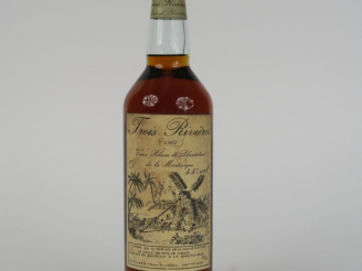 Vente aux enchères 1 BOUTEILLE VIEUX RHUM TROIS RIVIÈRES 45° - 1964