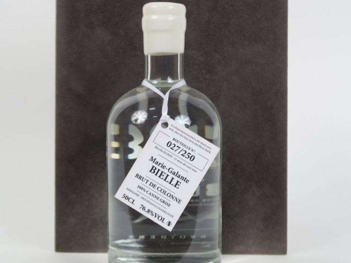 1 BOUTEILLE RHUM BIELLE LE 1802 MONTE CRISTO NUMEROTE 027/250 76,8° by