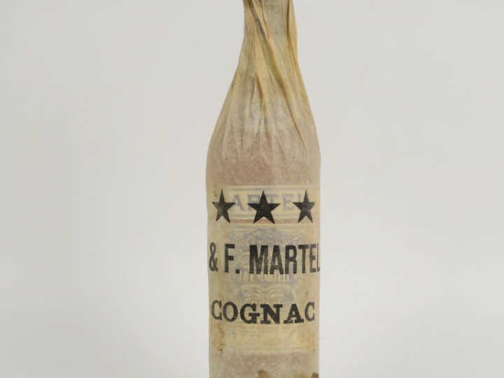 1 VIEILLE BOUTEILLE COGNAC MARTELL '***' - CAPS ÉTAIN